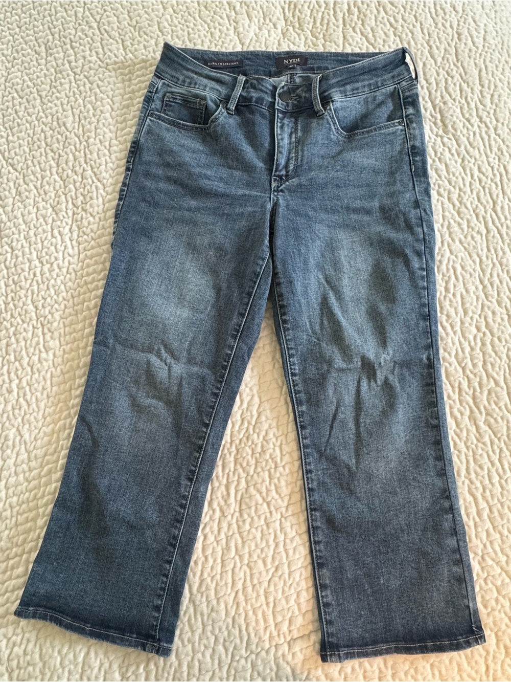 NYDJ Cropped Capri Straight-Leg Jeans in Medium Blue Wash